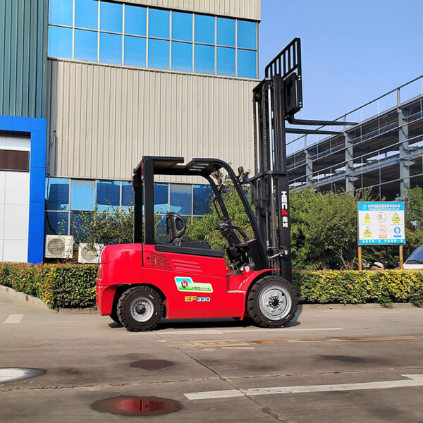 Electric Forklift Truck EF330A - Image 3